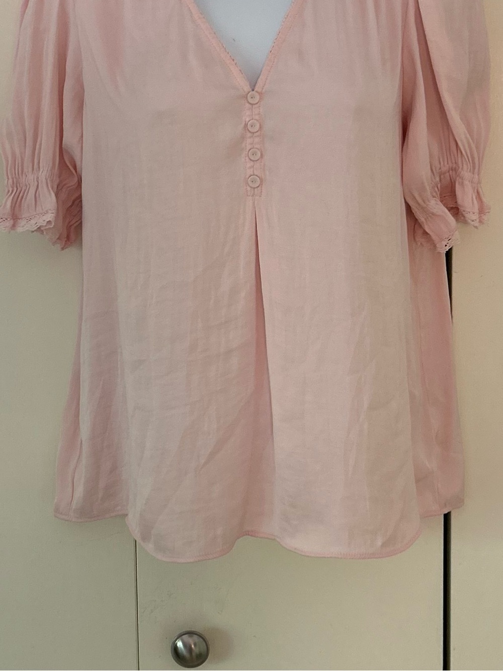 Cupcakes & Cashmere V-Neck puff Sleeve Blouse XS - Picture 5 of 10